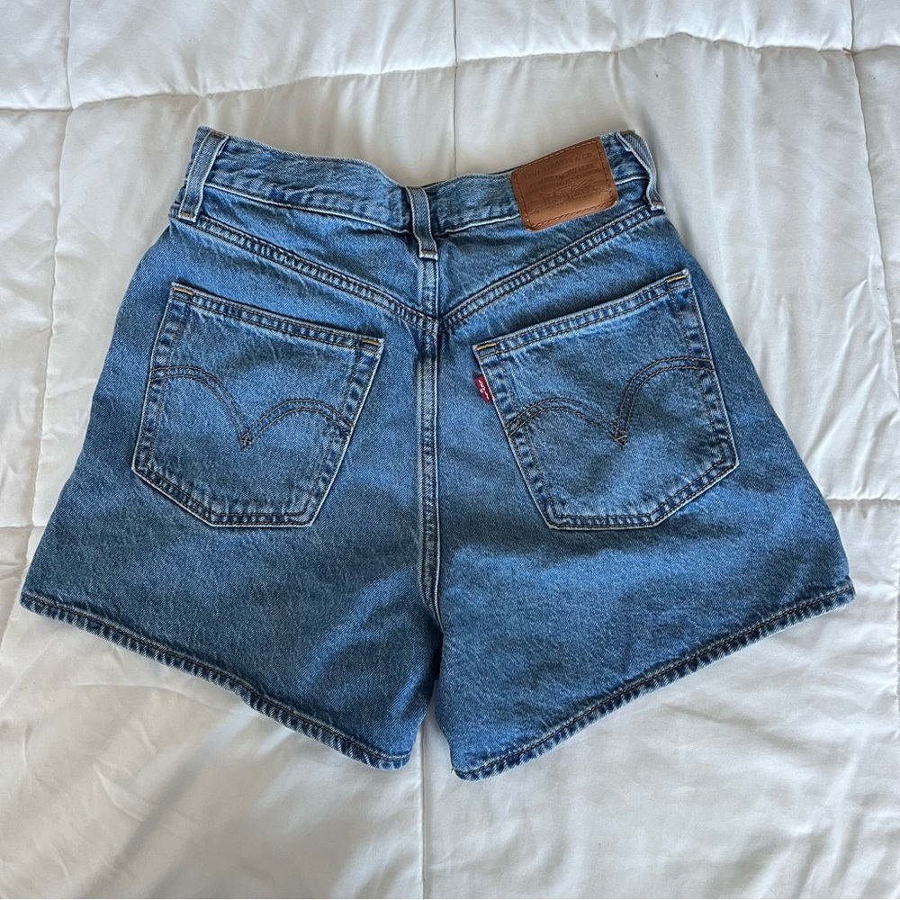 Levi’s High Loose Shorts
